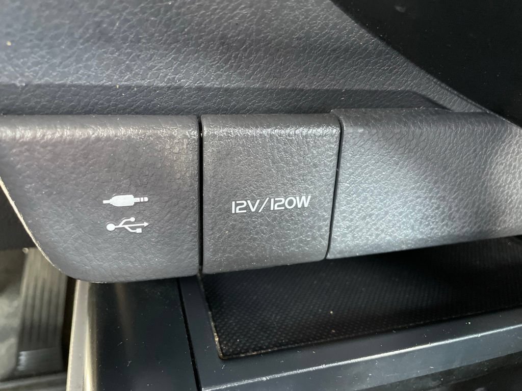 Used 2019 Toyota Camry LE FWD image 21