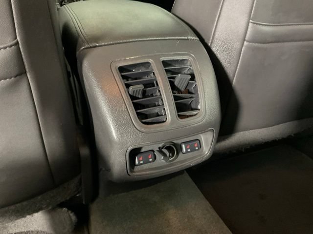 Used 2015 Ford Taurus Limited w/ Equipment Group 301A AWD/4WD image 19