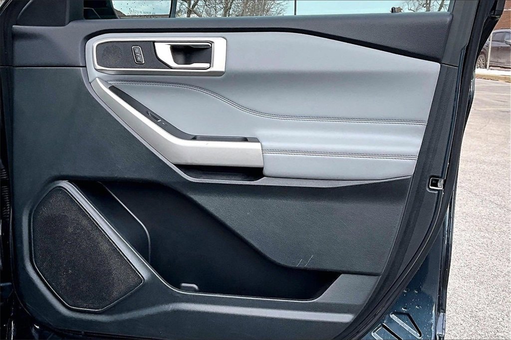 Used 2023 Ford Explorer XLT w/ Equipment Group 202A image 23