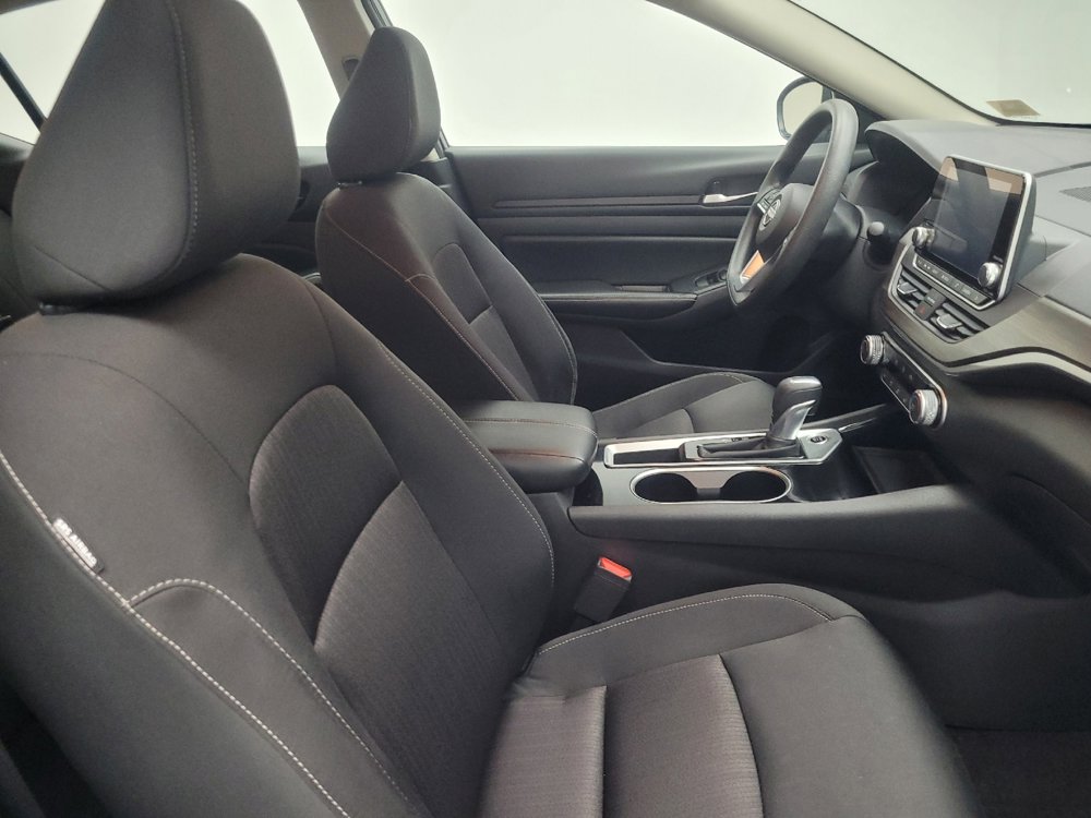 Used 2024 Nissan Altima 2.5 SV image 21