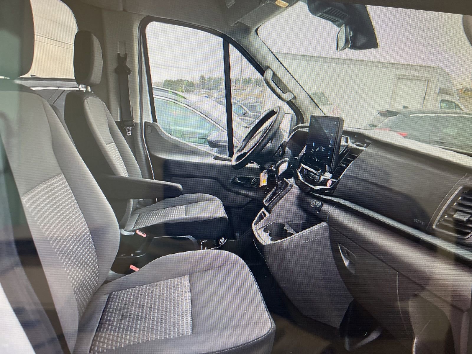 Used 2025 Ford Transit 350 XLT image 12