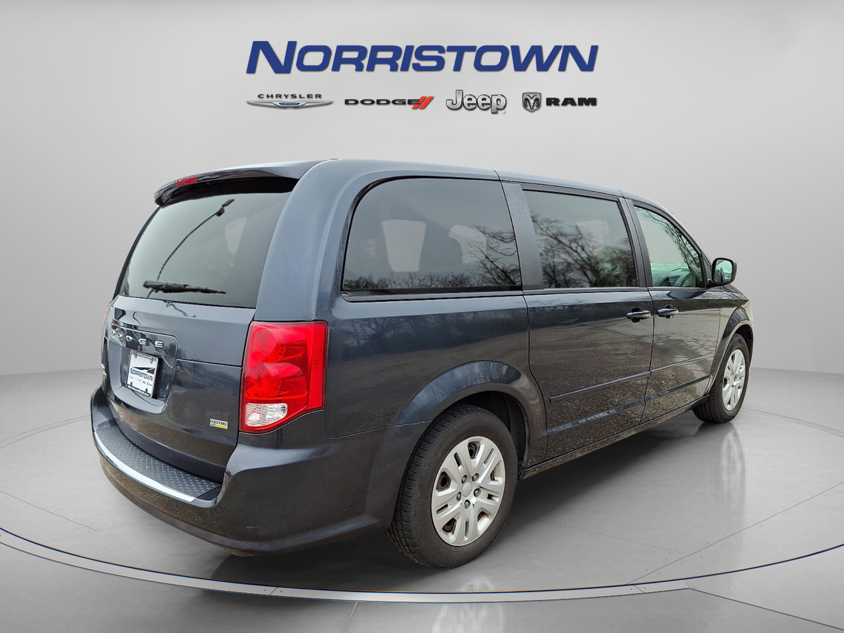 Used 2014 Dodge Grand Caravan SE w/ Quick Order Package 29E SE FWD image 6