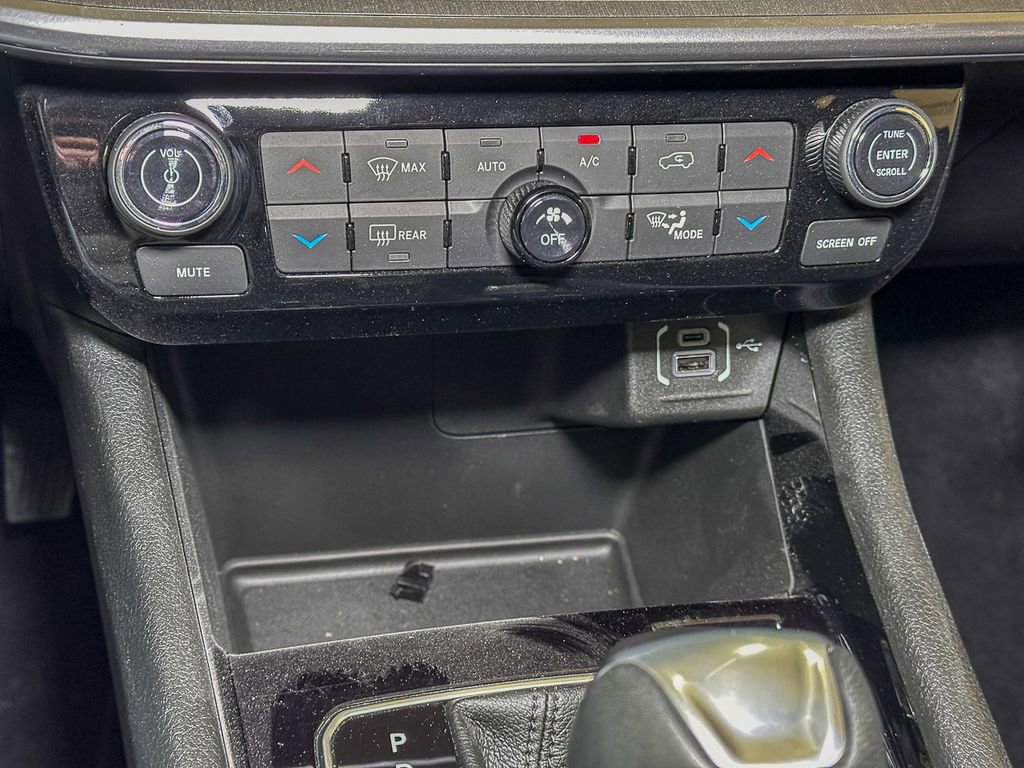 New 2026 Jeep Compass Limited image 25