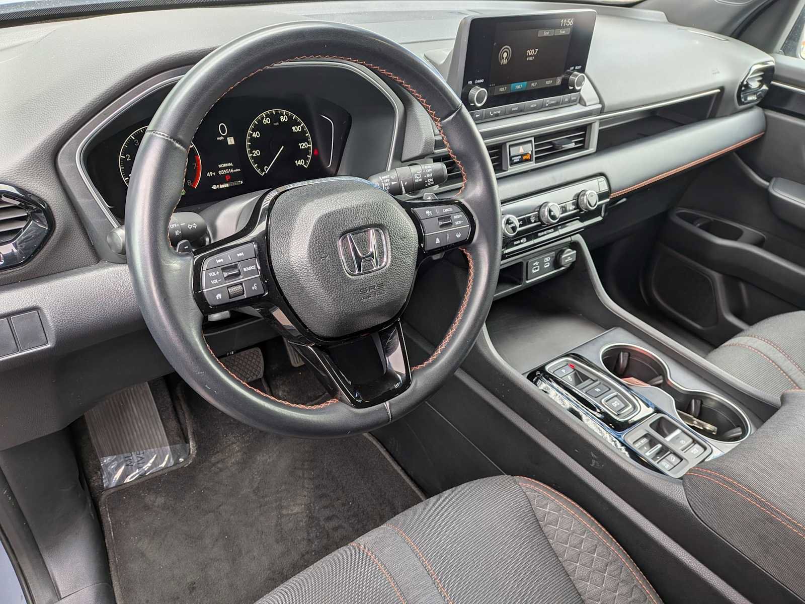 Used 2023 Honda Pilot Sport image 14