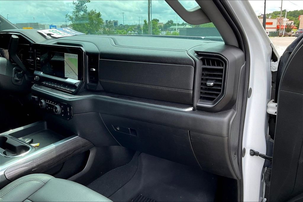 Used 2024 Chevrolet Silverado 3500 LTZ w/ LTZ Plus Package AWD/4WD image 15