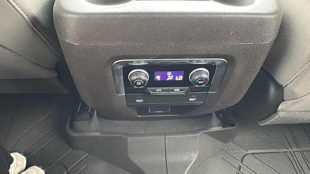 Used 2023 Chevrolet Tahoe Z71 image 22