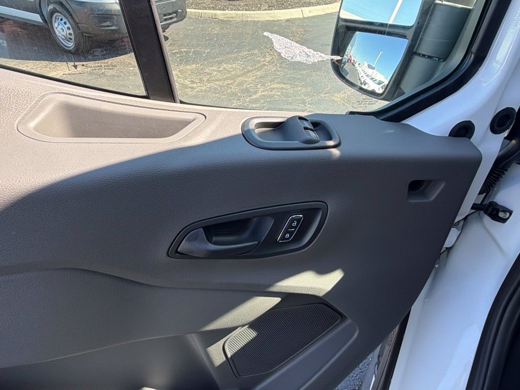 New 2027 Ford Transit 250 148 Medium Roof w/ Load Area Protection Package RWD image 14