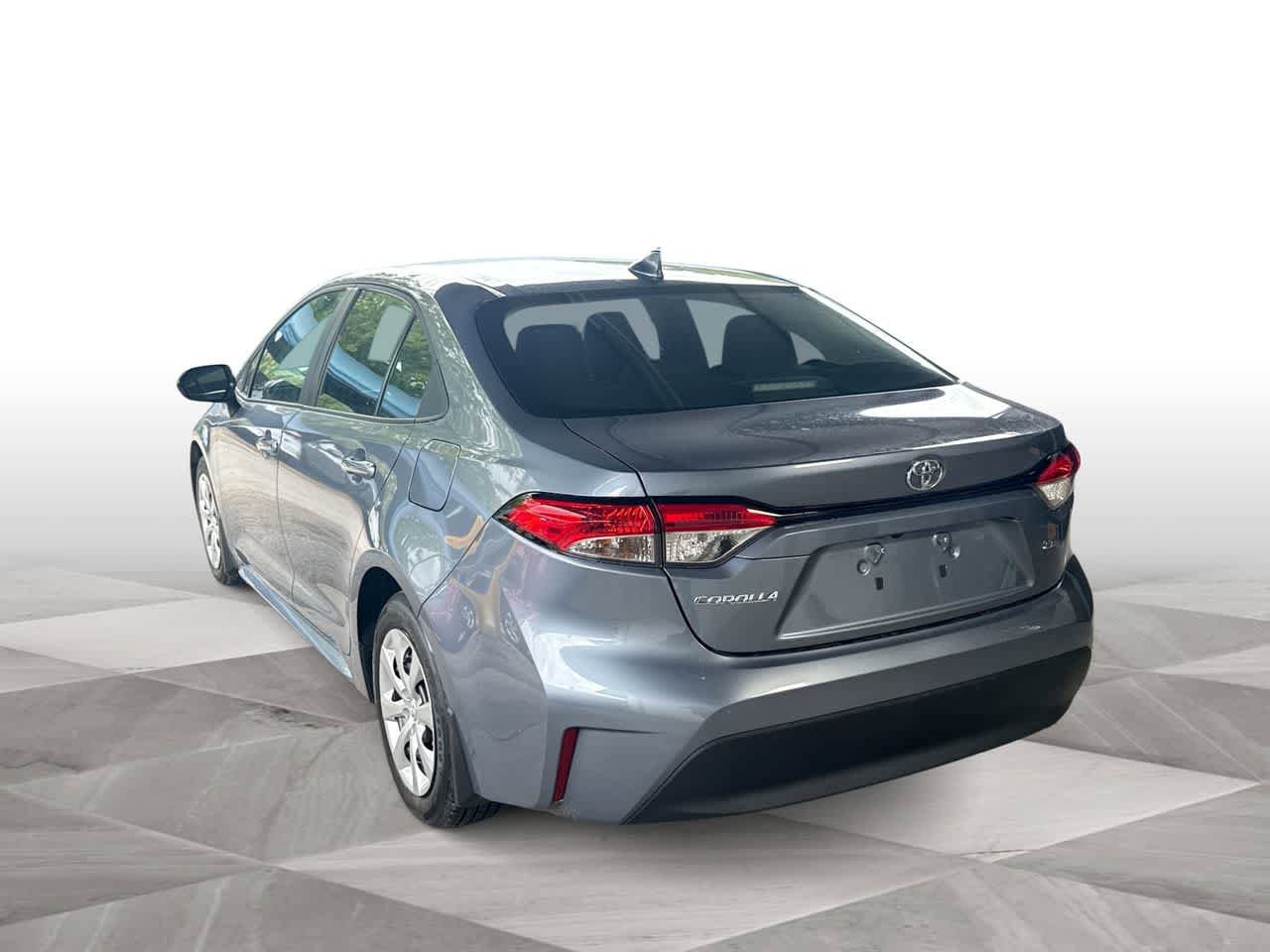 Used 2025 Toyota Corolla LE FWD image 6