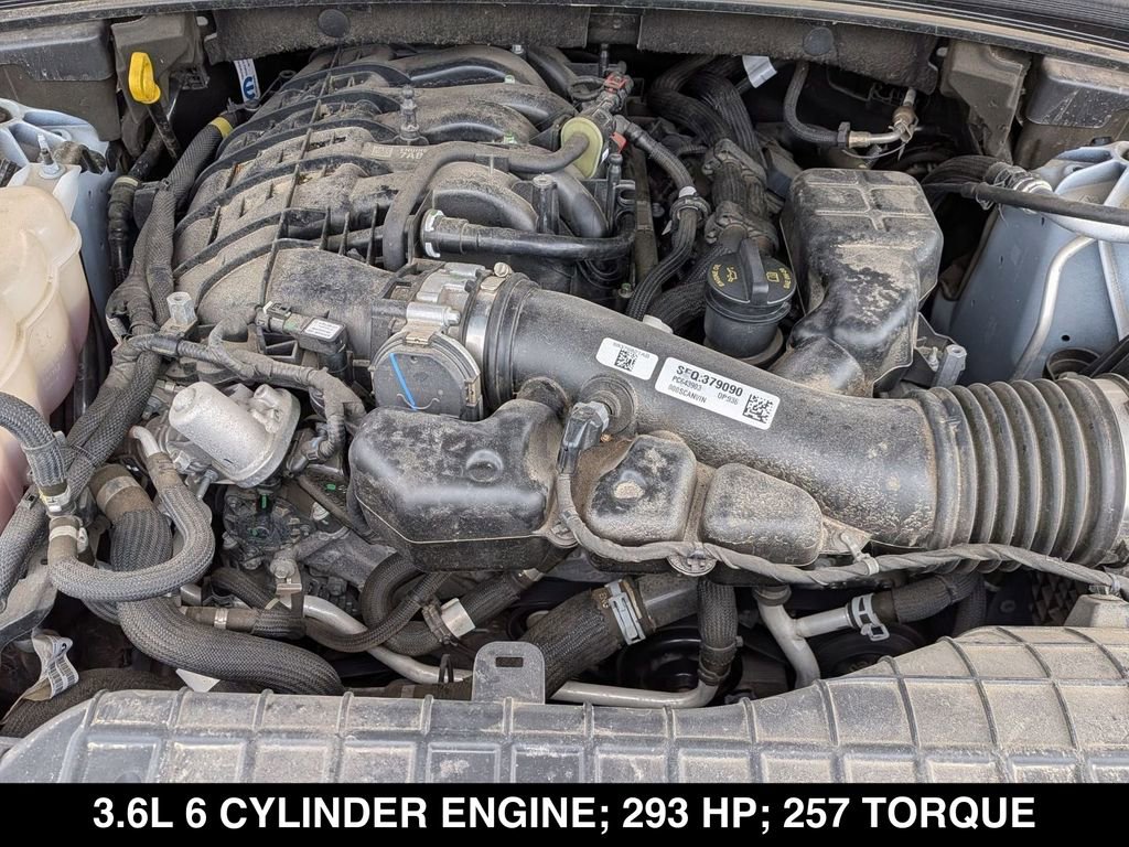 Used 2023 Jeep Grand Cherokee Altitude AWD/4WD image 17