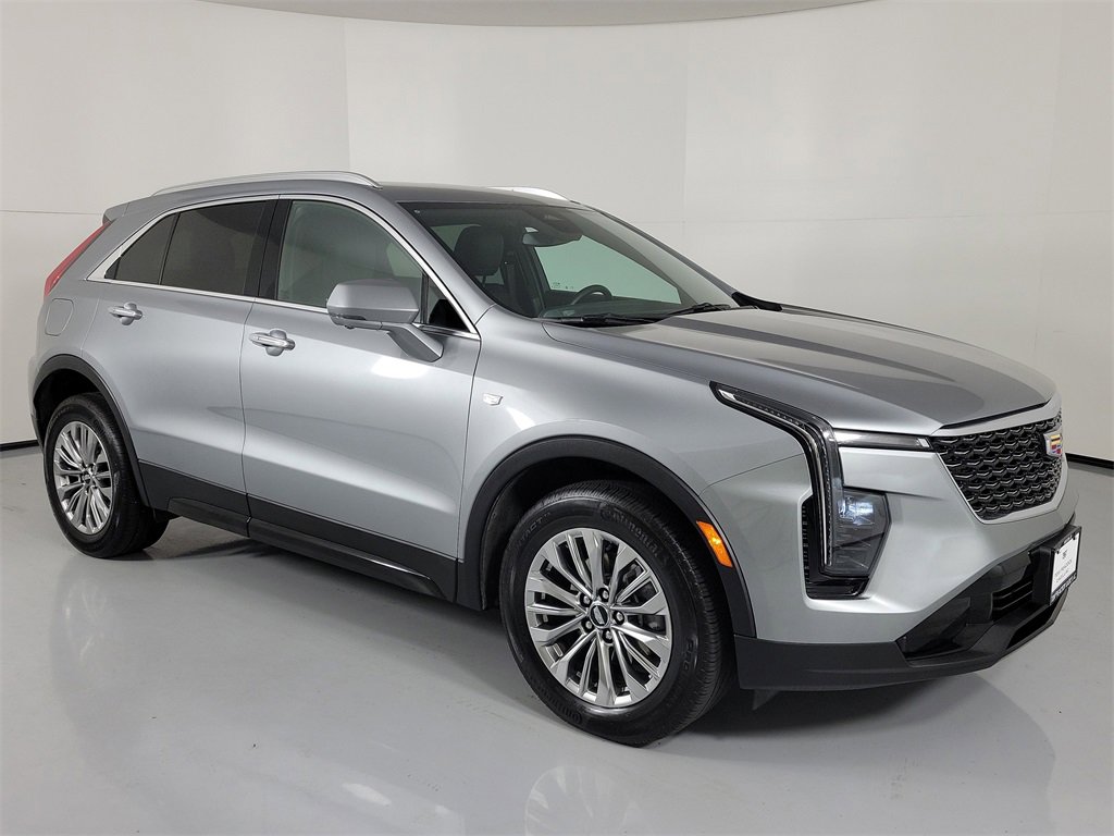 Certified 2025 Cadillac XT4 Premium Luxury image 1