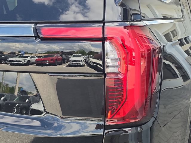 Certified 2025 GMC Yukon XL AT4 AWD/4WD image 8