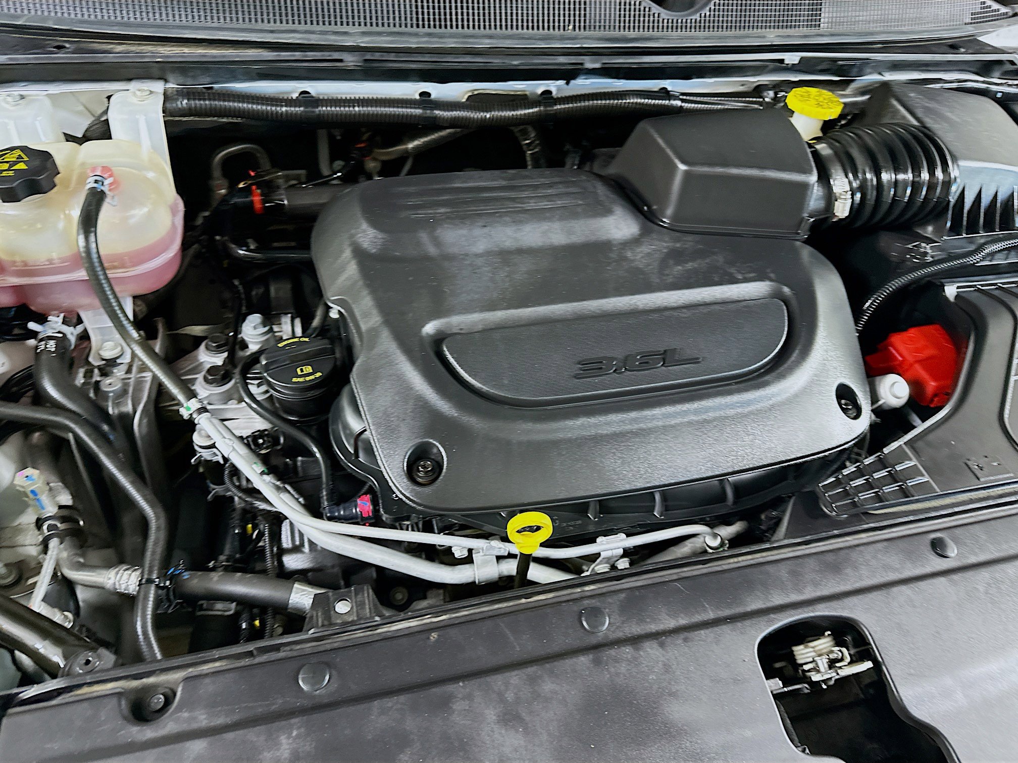 Used 2024 Chrysler Pacifica Touring-L image 34