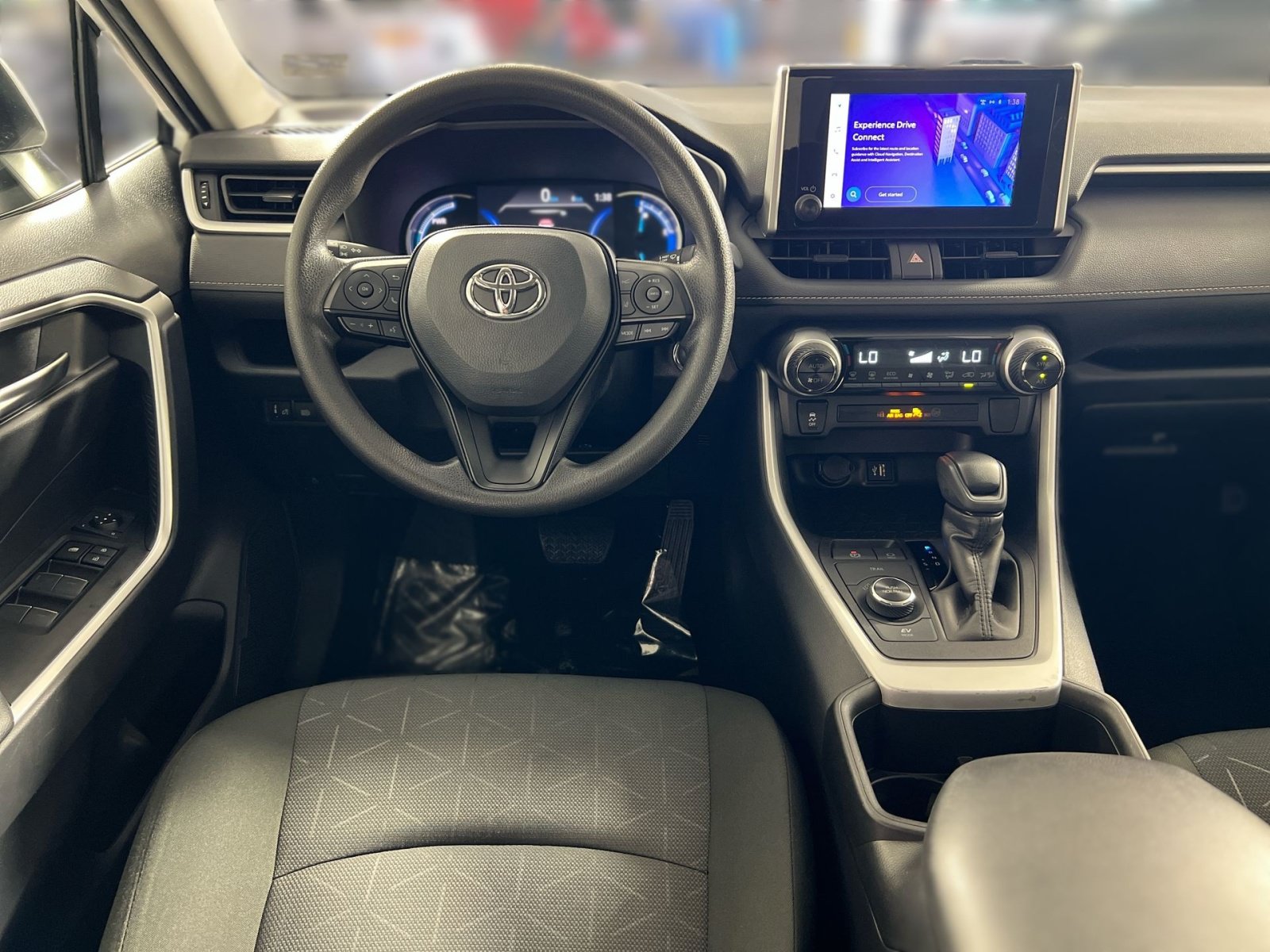 Used 2025 Toyota RAV4 XLE AWD/4WD image 23