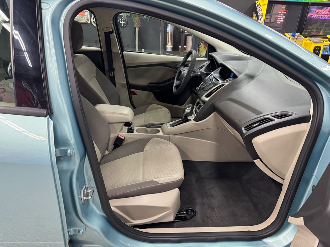 Used 2012 Ford Focus SE image 20