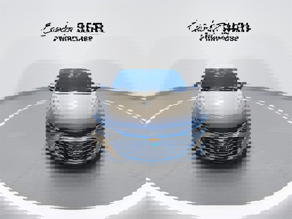 Used 2024 Chevrolet Malibu LT image 3