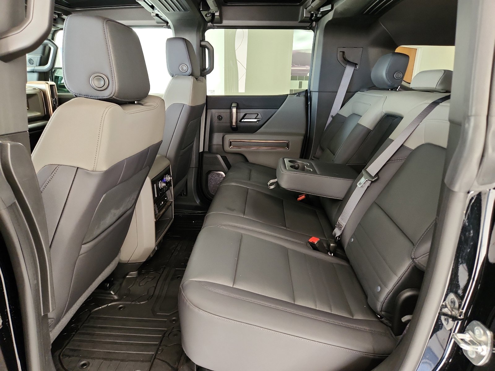 New 2025 GMC Hummer EV 3X image 8