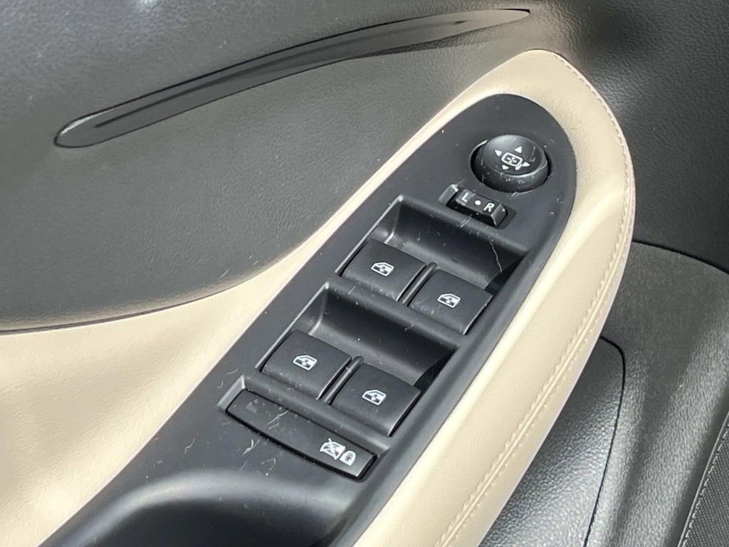 Used 2020 Buick Envision Essence w/ Experience Buick Package image 25