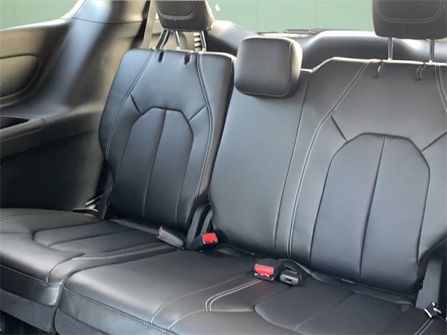 New 2026 Chrysler Pacifica Select image 21