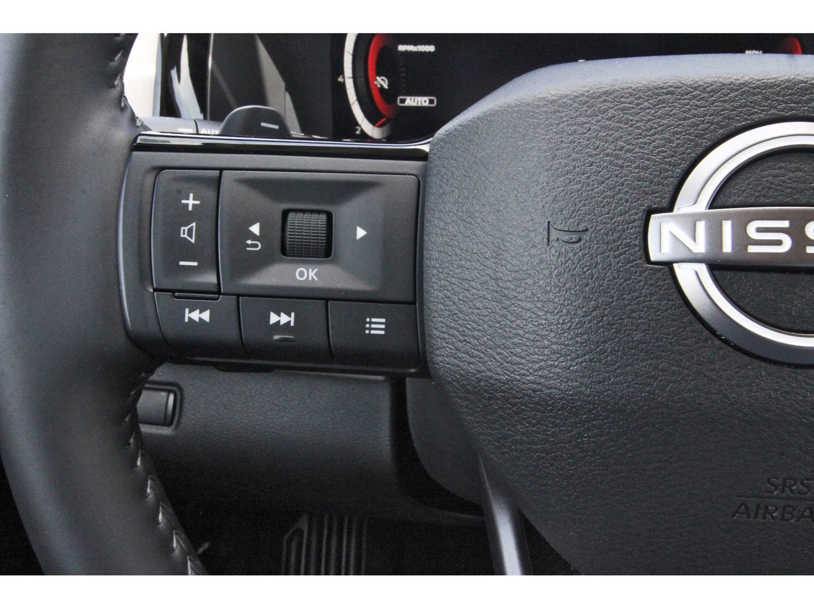 Certified 2026 Nissan Pathfinder SL AWD/4WD image 20