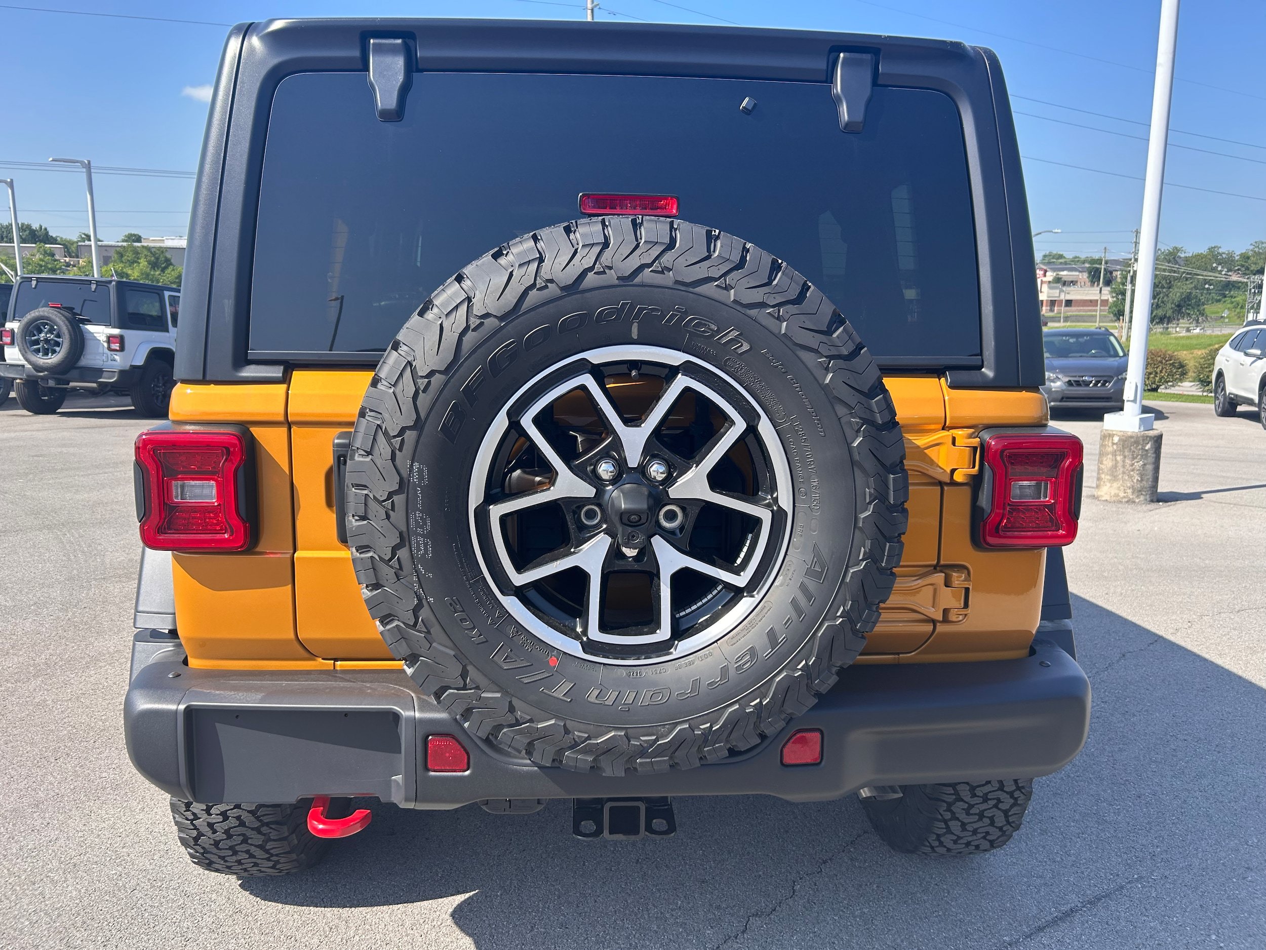 New 2026 Jeep Wrangler Unlimited Rubicon w/ Steel Bumper Group AWD/4WD image 4