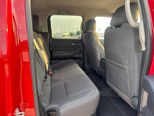 Used 2024 Nissan Frontier SV w/ Technology Package AWD/4WD image 11