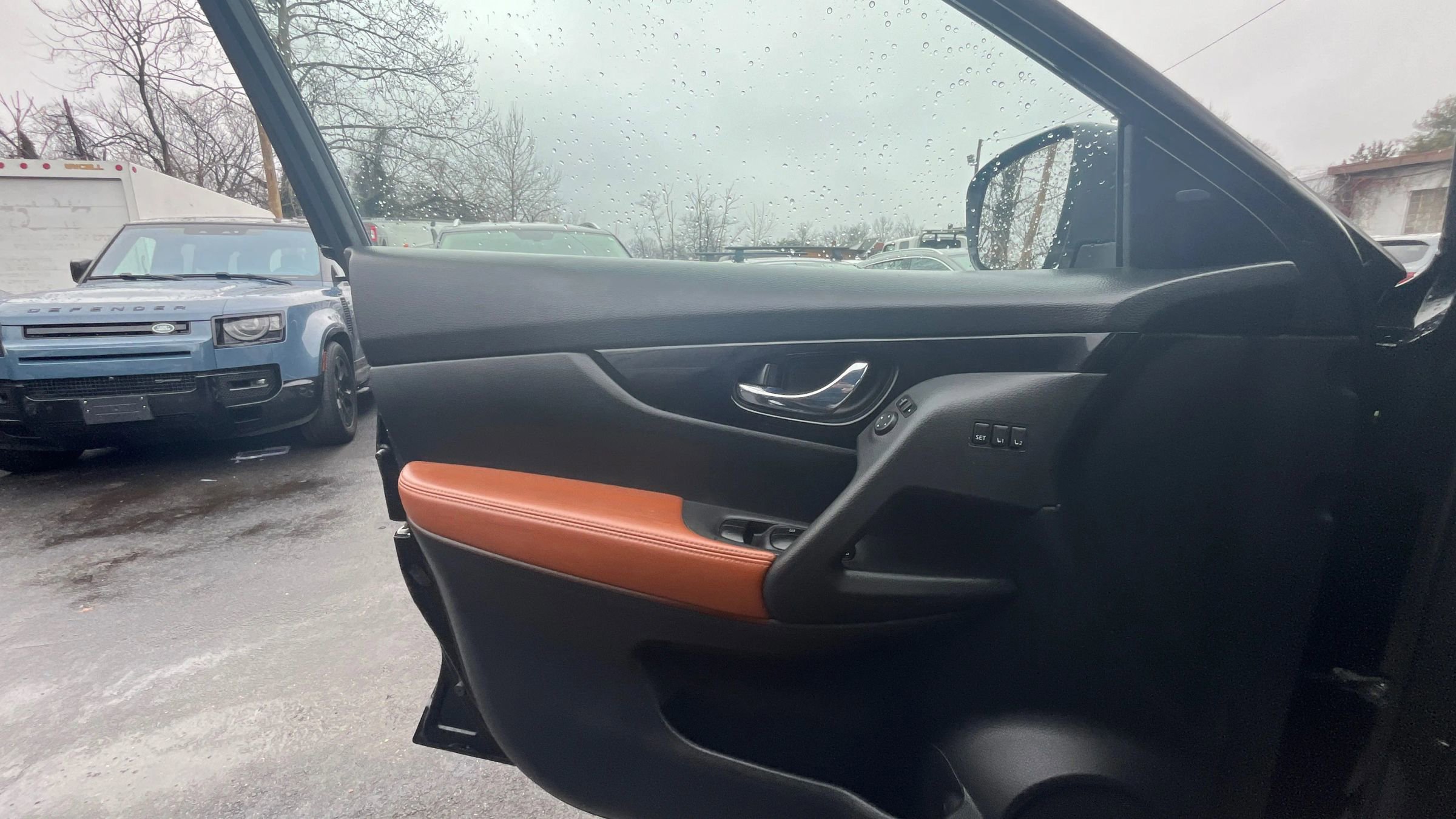 Used 2018 Nissan Rogue SL w/ Premium Package image 20