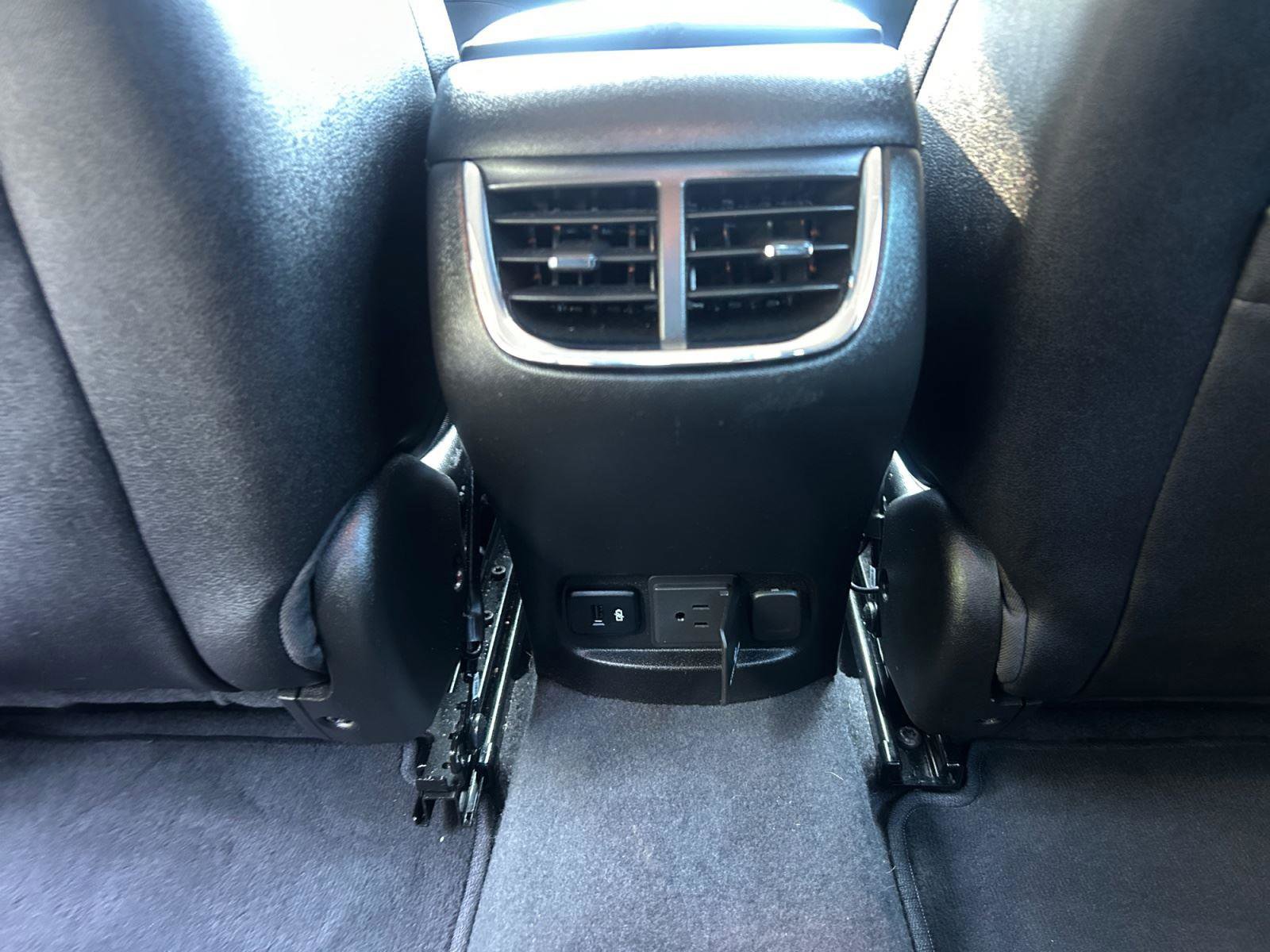 Used 2023 Chevrolet Malibu LT FWD image 17