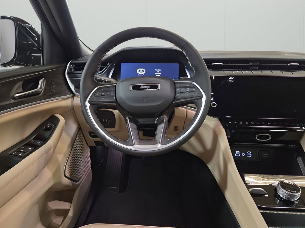 New 2026 Jeep Grand Cherokee Limited image 13