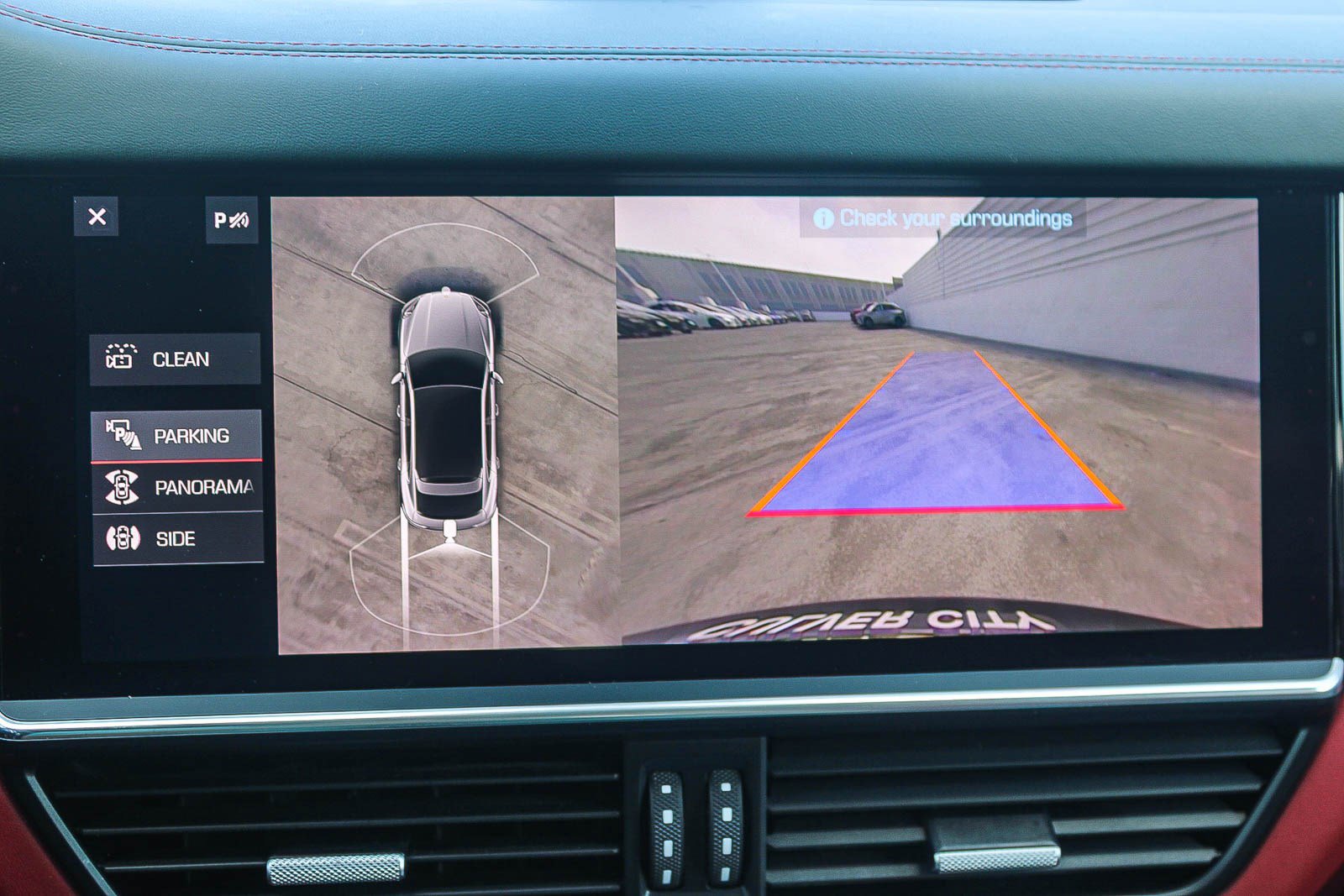 Used 2021 Porsche Cayenne Coupe AWD/4WD image 25