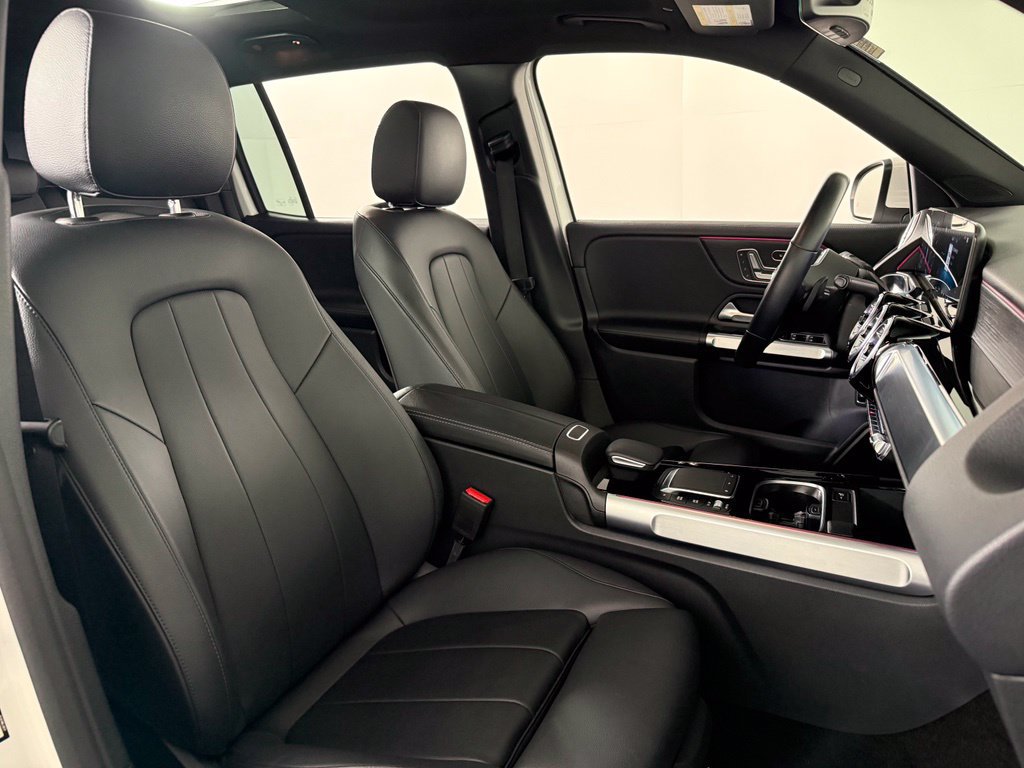 Certified 2023 Mercedes-Benz GLB 250 4MATIC w/ Premium Package image 16