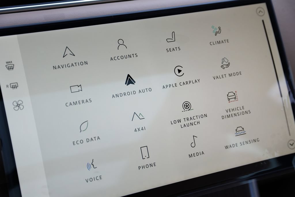 New 2026 Land Rover Range Rover SE AWD/4WD image 28