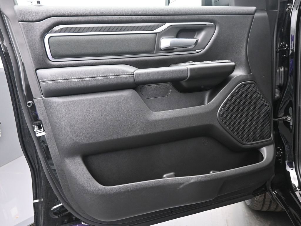 New 2026 RAM 1500 4x4 Crew Cab image 14