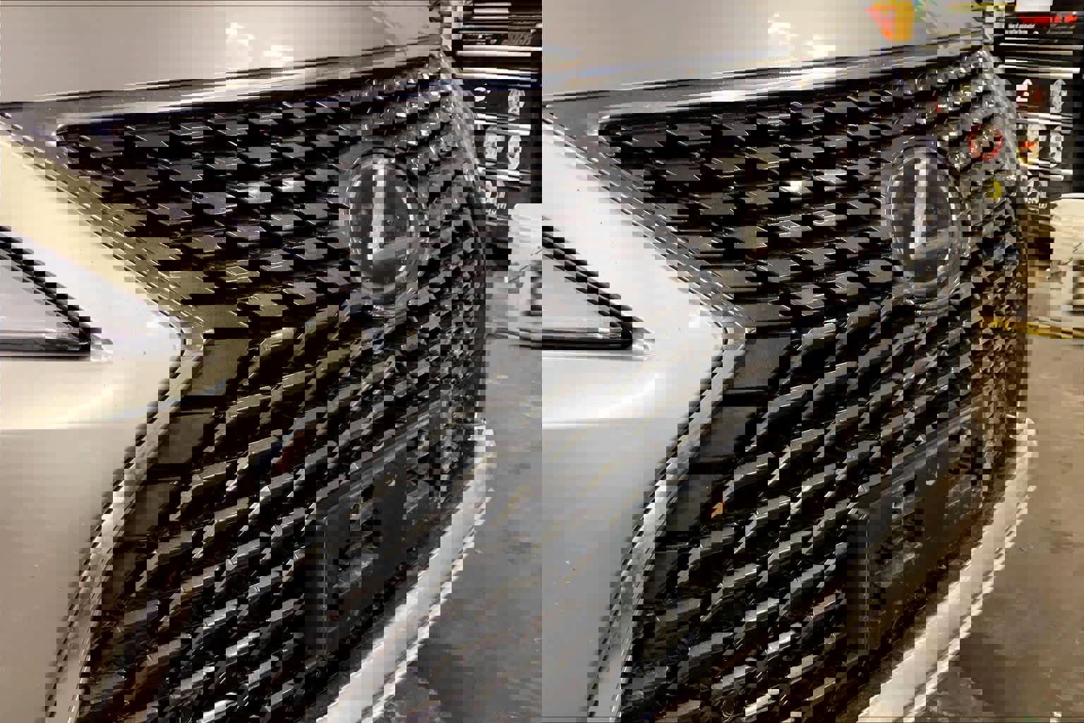 Used 2020 Lexus RX 350L Premium w/ Premium Package image 30