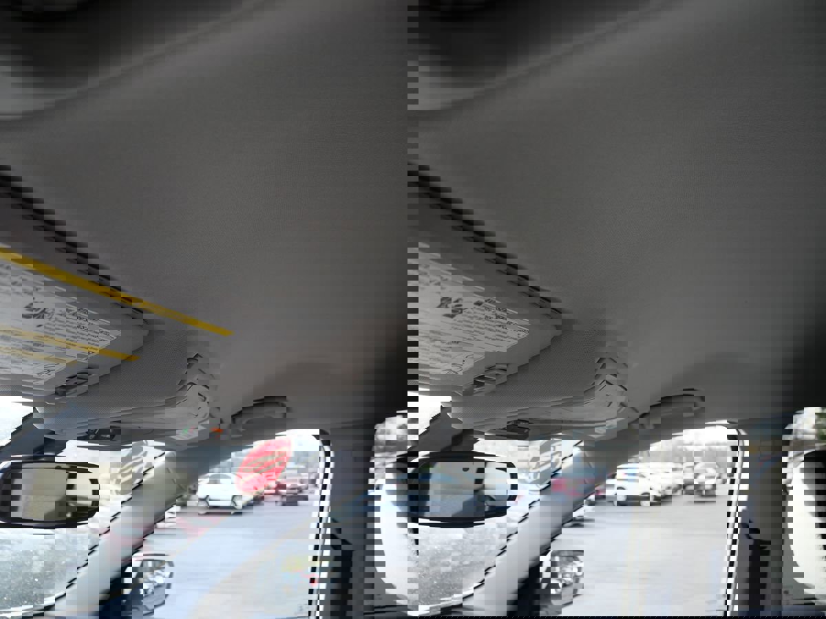 Used 2018 GMC Terrain SLE w/ Driver Convenience Package image 12