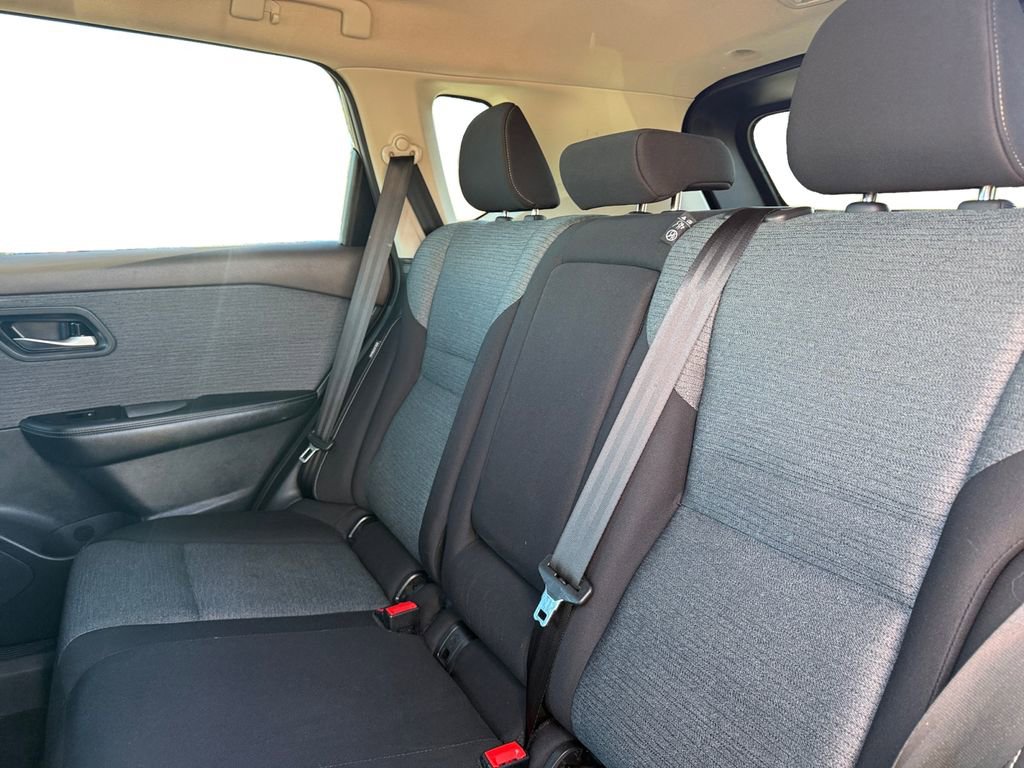 Certified 2023 Nissan Rogue SV image 14
