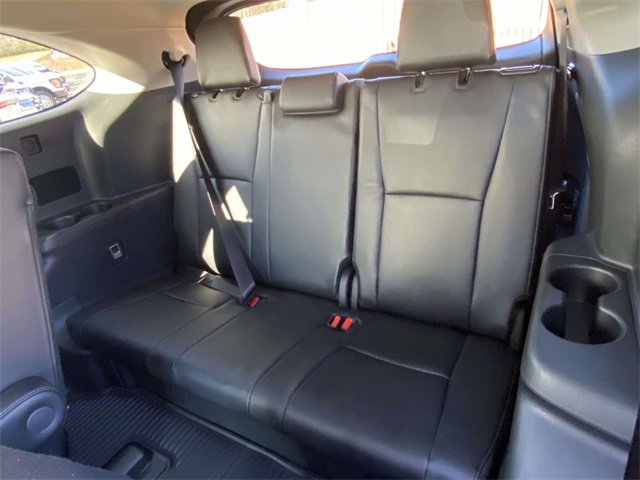 Used 2025 Toyota Highlander Limited image 12