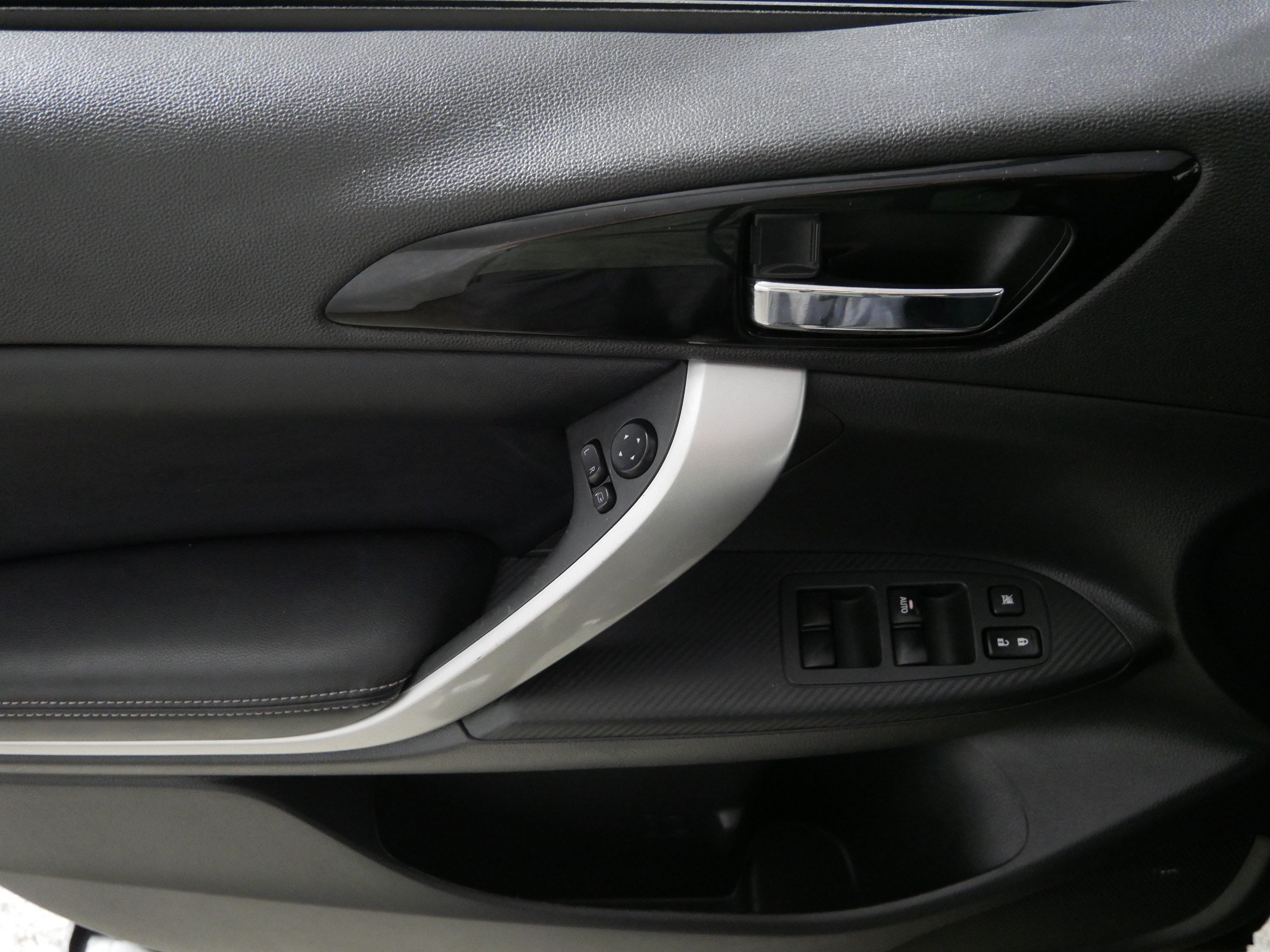 Used 2024 Mitsubishi Eclipse Cross SE AWD/4WD image 19