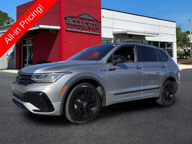 Used 2022 Volkswagen Tiguan SE R-Line FWD image 1