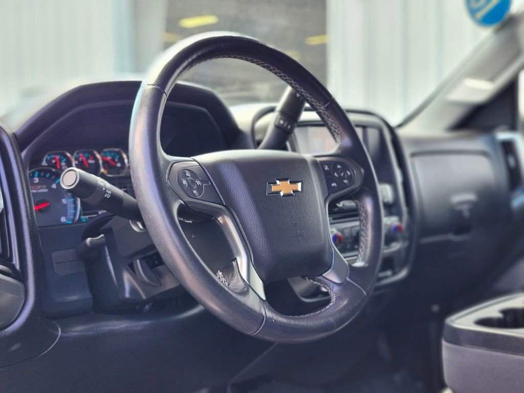 Used 2018 Chevrolet Silverado 1500 LT w/ All Star Edition AWD/4WD image 17