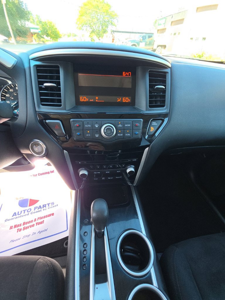 Used 2015 Nissan Pathfinder S FWD image 17