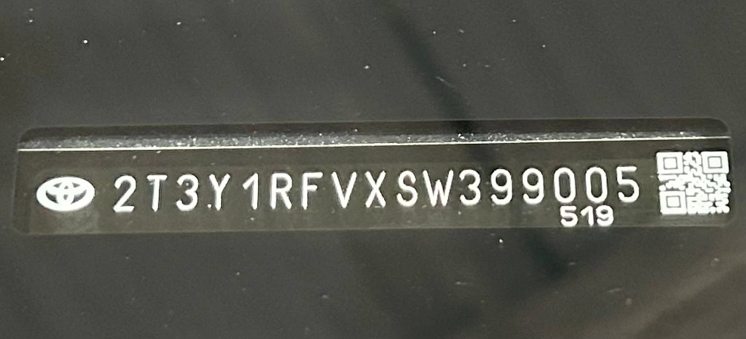 Used 2025 Toyota RAV4 Limited FWD image 90
