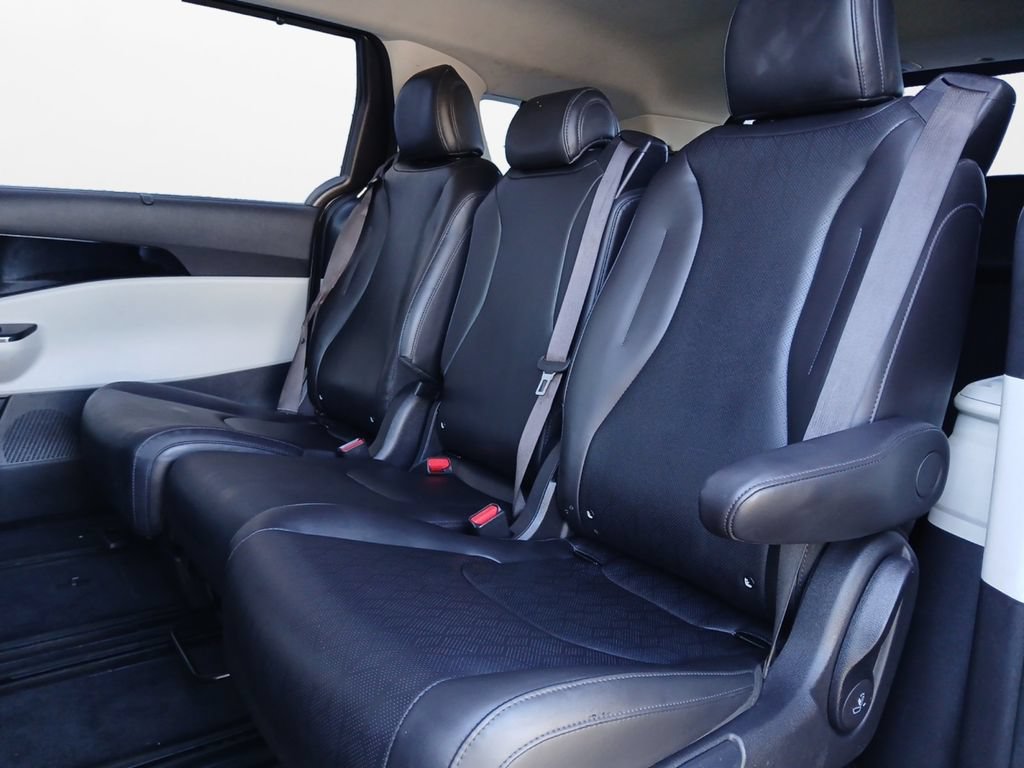 Used 2024 Kia Carnival SX FWD image 22
