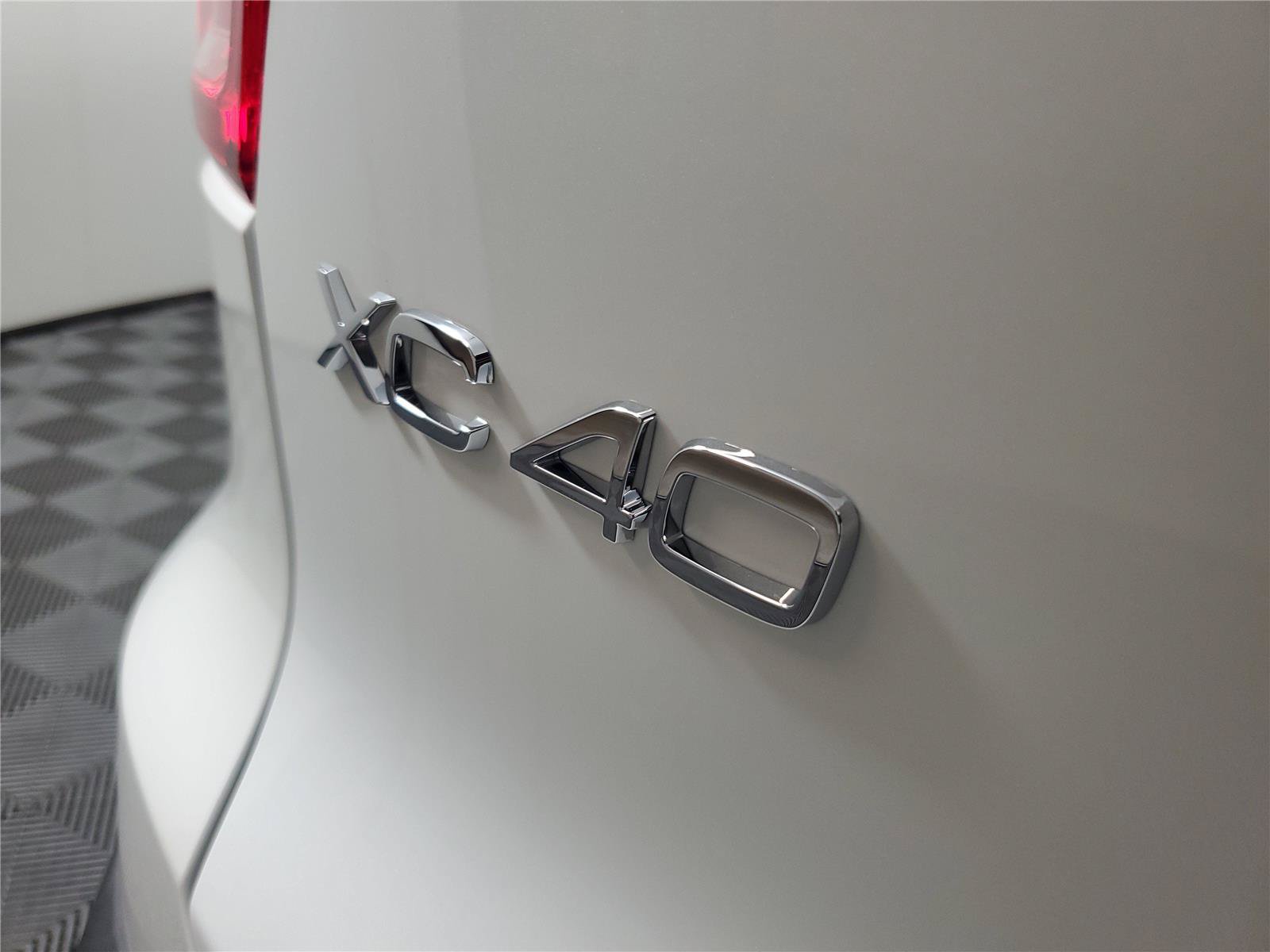 New 2026 Volvo XC40 B5 Plus w/ Climate Package AWD/4WD image 8
