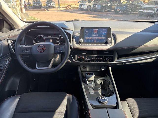 Used 2025 Nissan Rogue SV AWD/4WD image 27