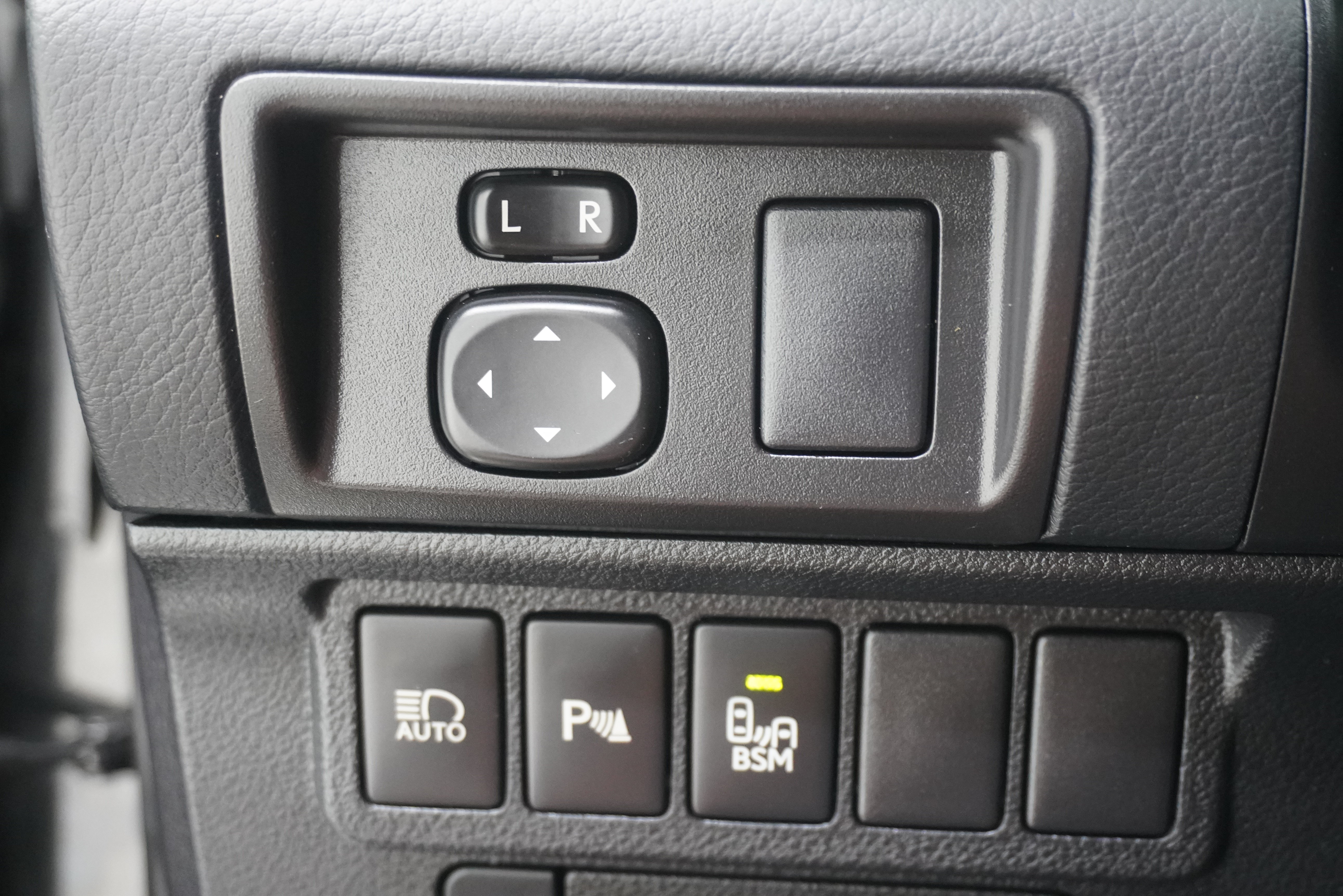 Used 2017 Lexus ES 350 w/ Premium Package FWD image 29