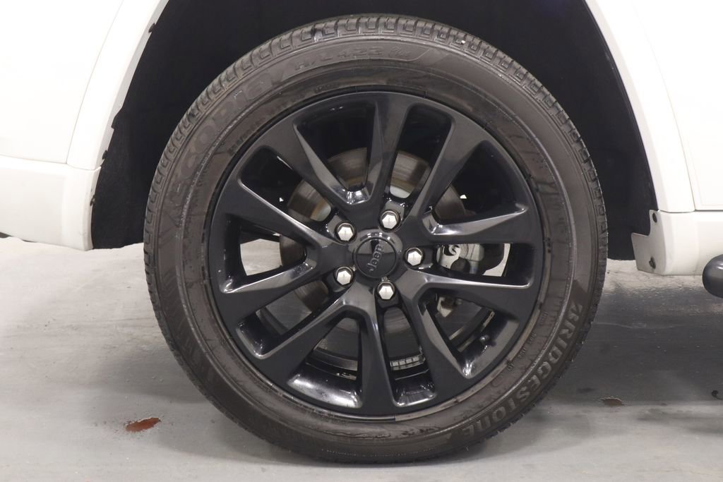 Certified 2018 Jeep Grand Cherokee Altitude AWD/4WD image 27