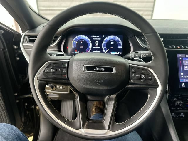 Used 2023 Jeep Grand Cherokee L Laredo AWD/4WD image 12