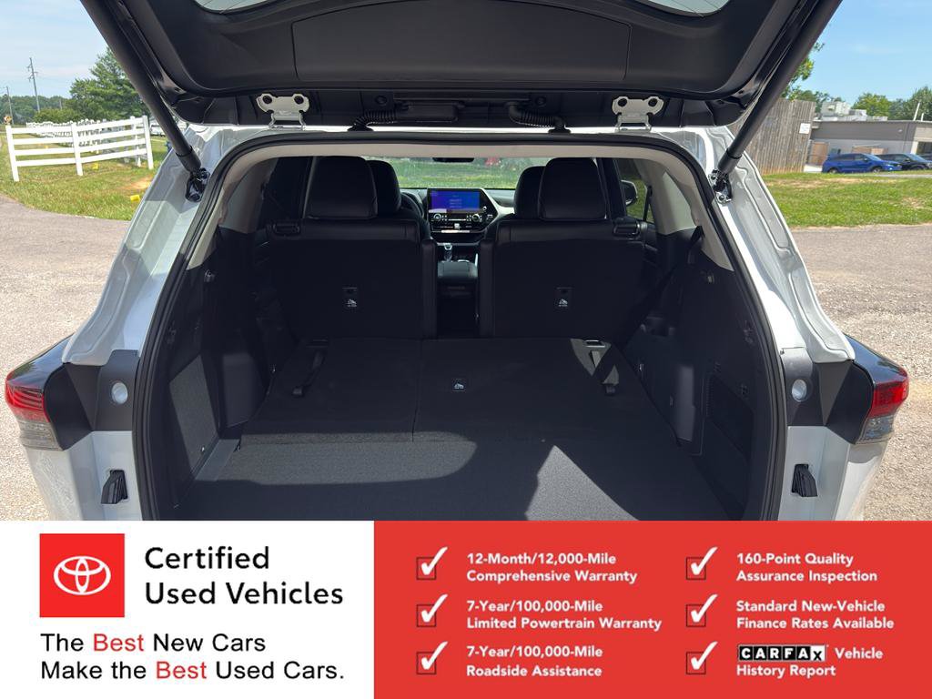 Certified 2026 Toyota Highlander Limited AWD/4WD image 12