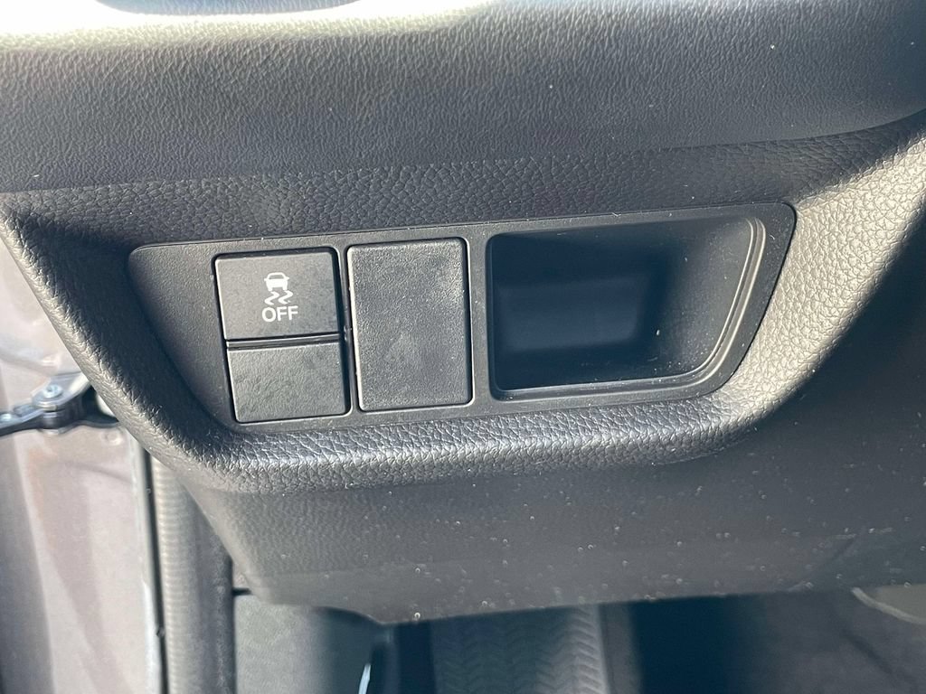 Used 2023 Honda HR-V LX image 18