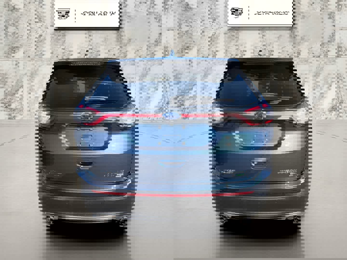 Used 2018 Ford Edge Titanium w/ Equipment Group 301A image 4